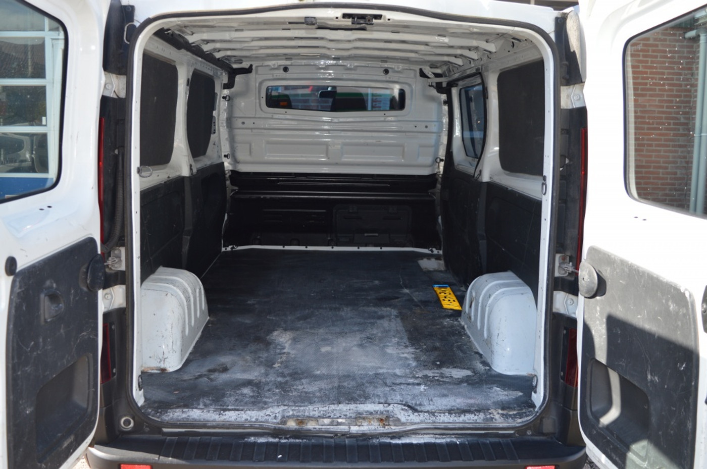 Foto van Opel Vivaro-b