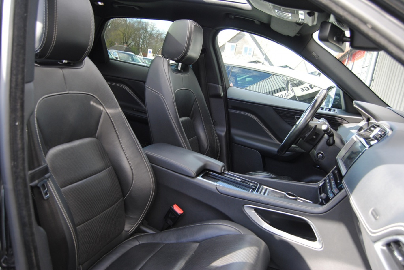 Foto van Jaguar Jaguar F-pace