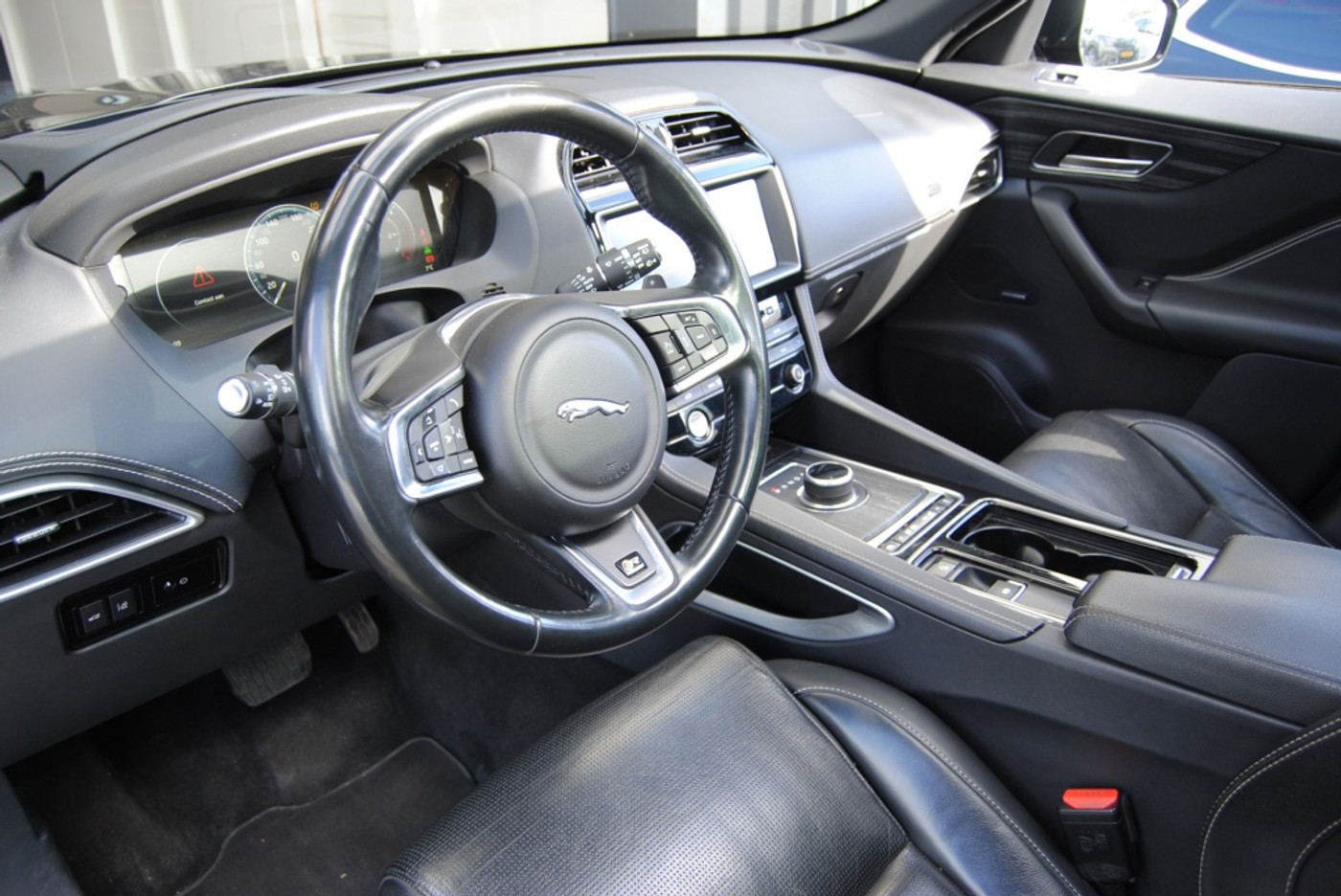 Foto van Jaguar Jaguar F-pace