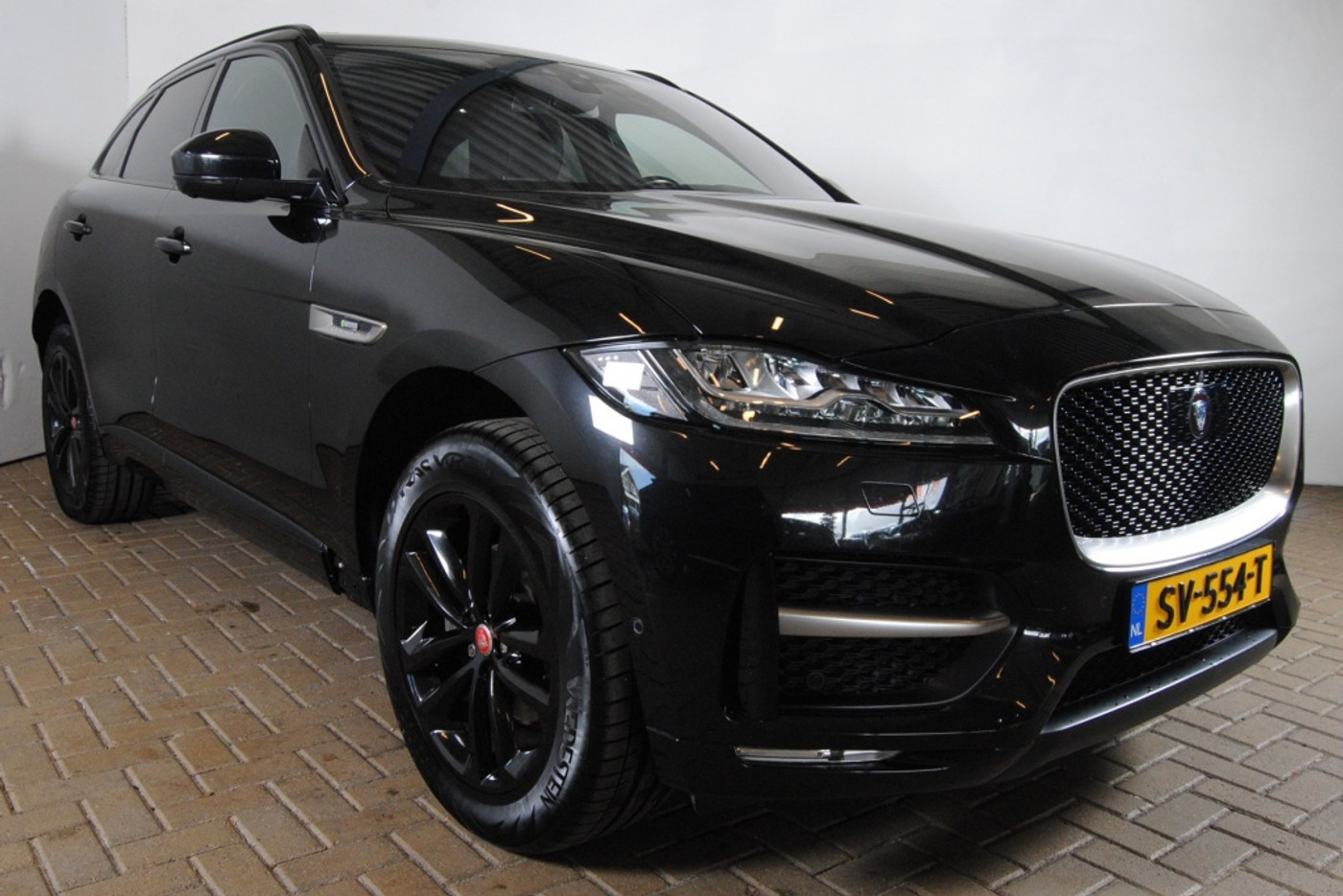 Foto van Jaguar Jaguar F-pace