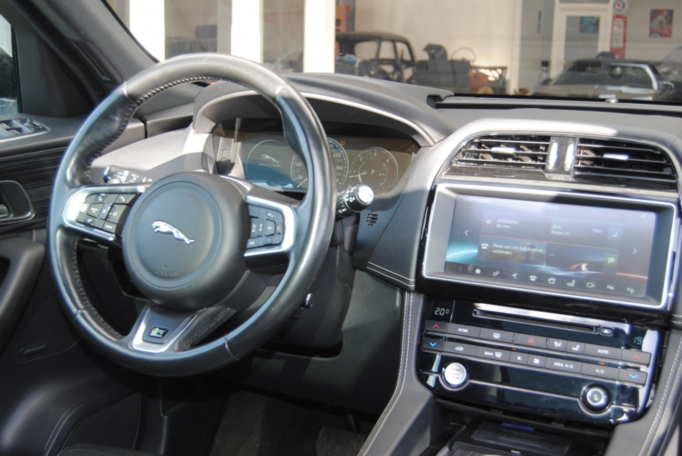 Foto van Jaguar Jaguar F-pace