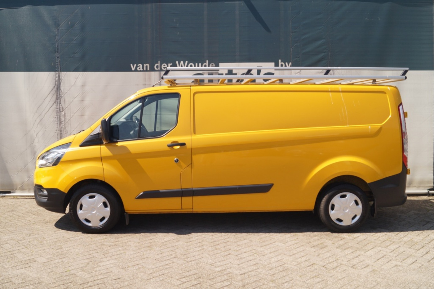 Ford Transit Custom 320 2.0 TDCI L2-H1 Trend -AIRCO-PDC-TREKHAAK- 2022 - voorkant