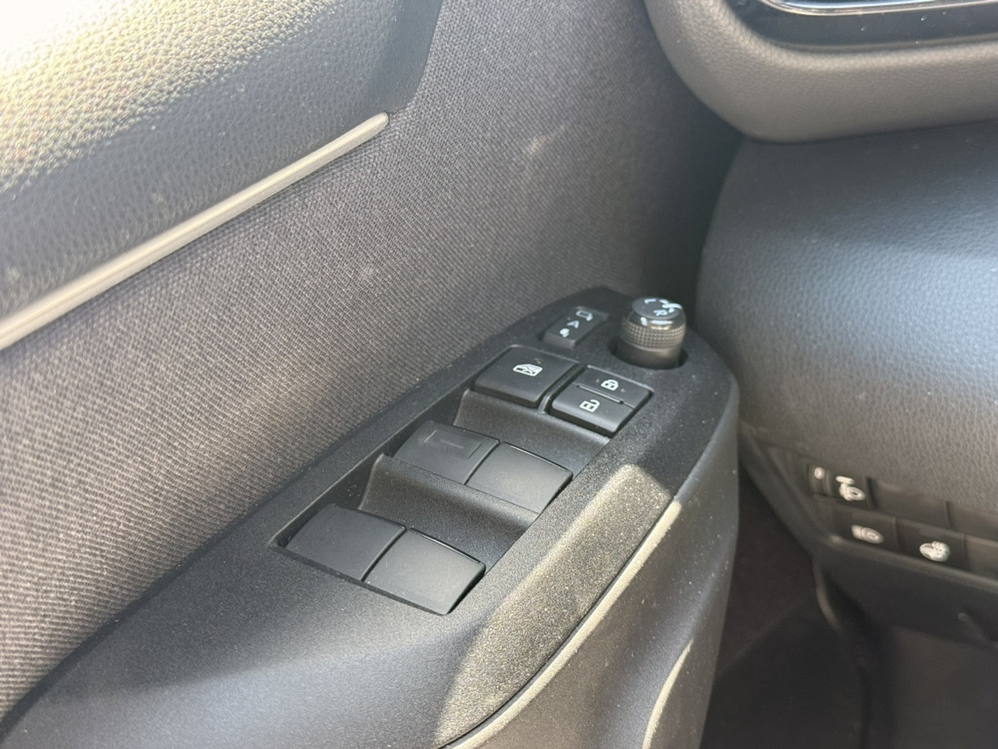 Foto van Mazda Mazda2 Hybrid
