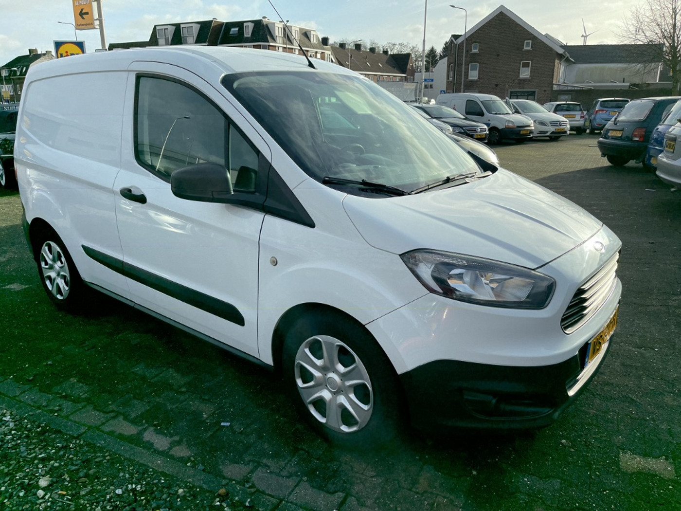 Ford Transit Courier 1.5 TDCI Economy 2015 - voorkant