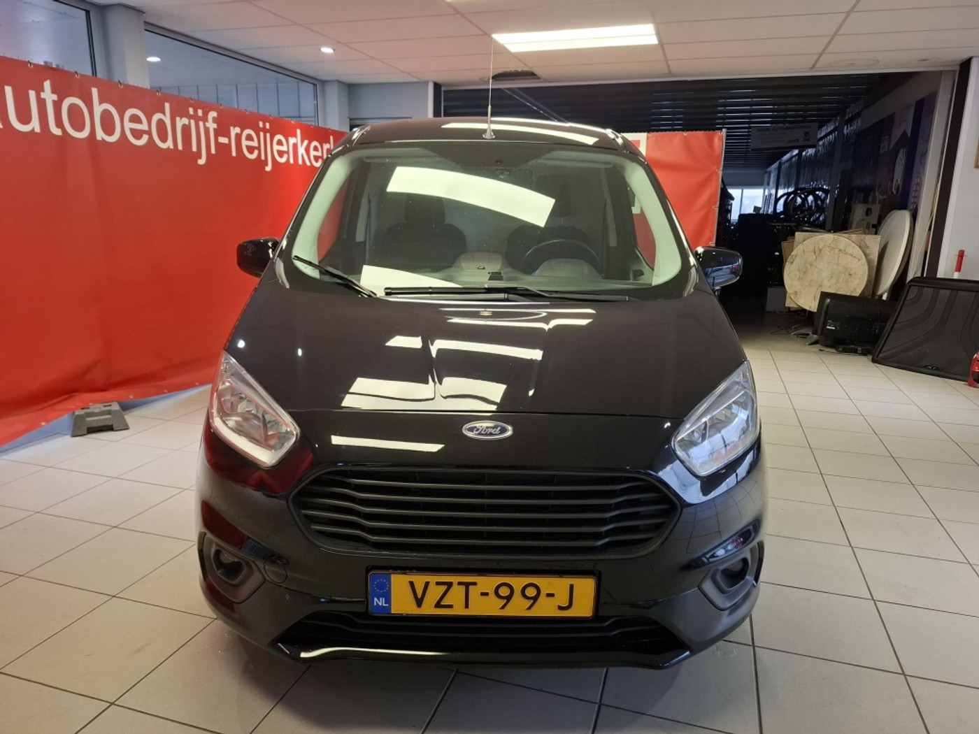 Foto van Ford Transit Courier