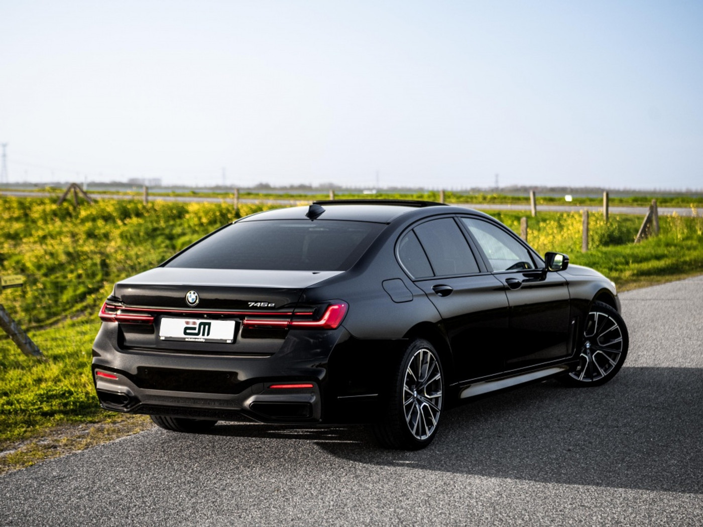 Foto van BMW 745e