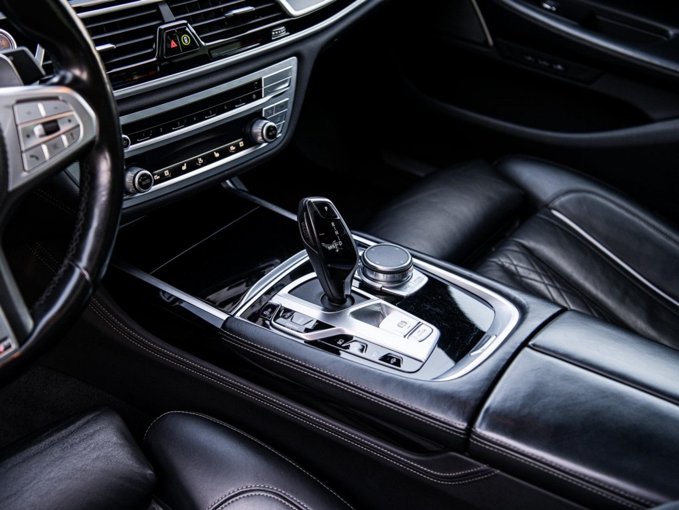 Foto van BMW 745e