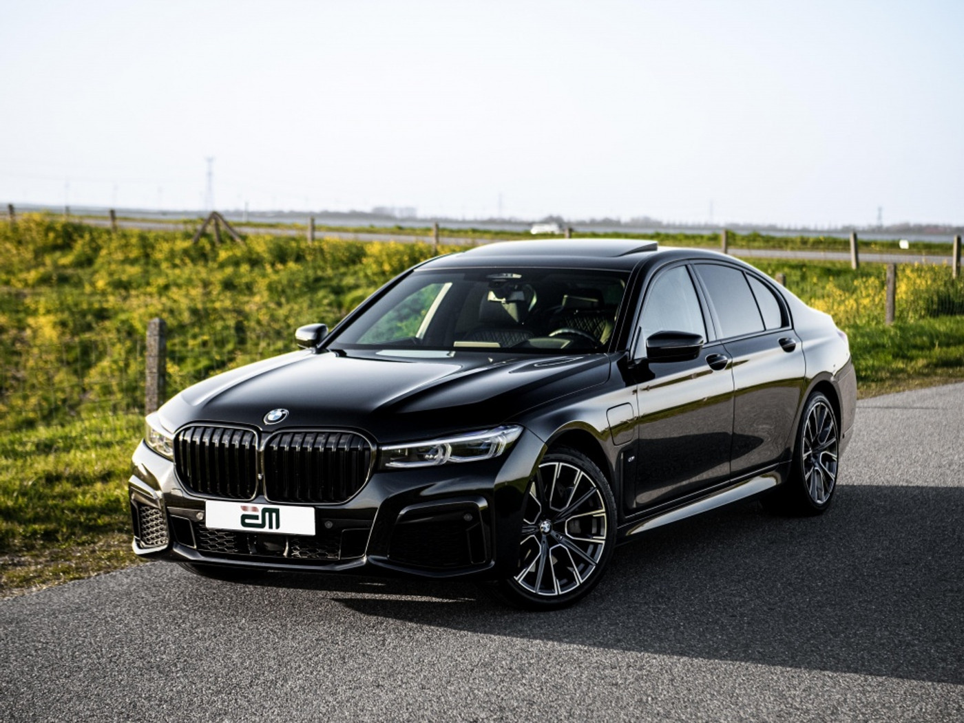 BMW 745e 745e High Executive M-Sport Individual BTW auto 2020 - voorkant