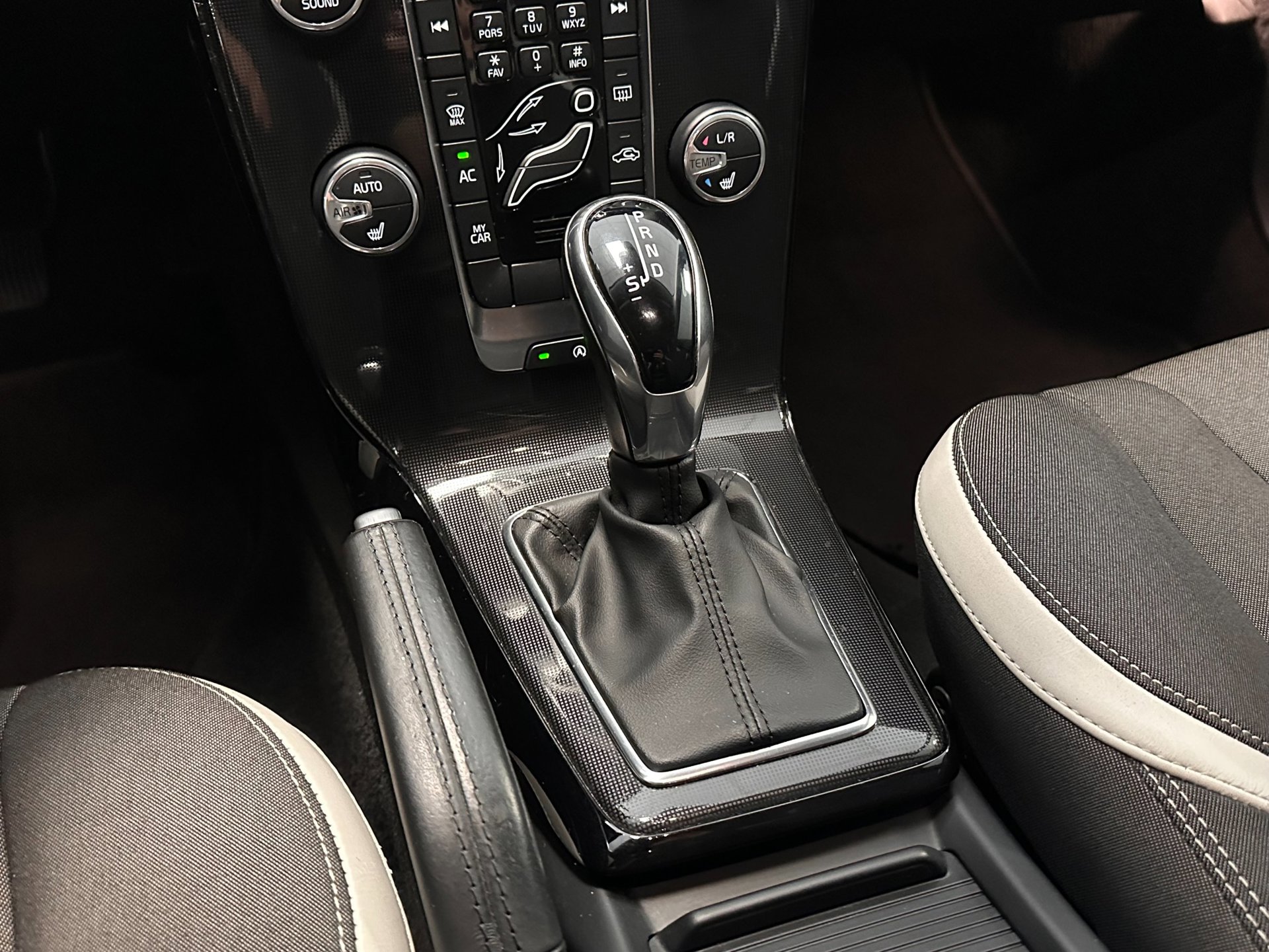 Foto van Volvo V40 Cross Country