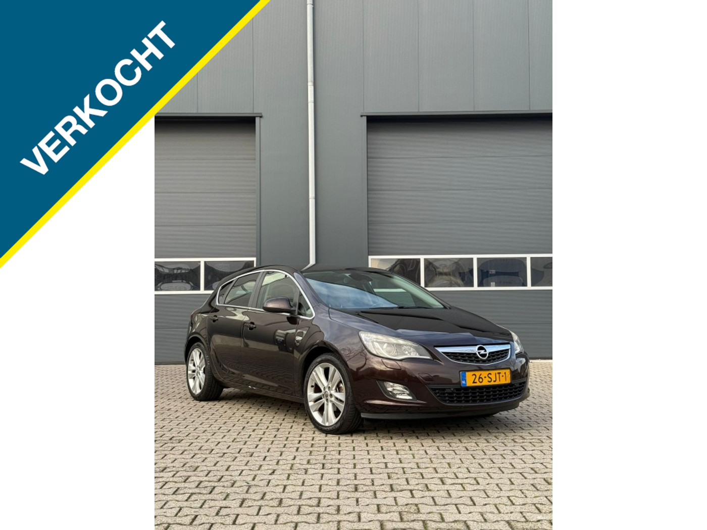 Opel Astra 1.4 Turbo Sport 2011 - voorkant
