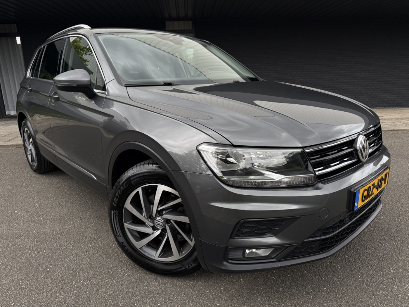 Volkswagen Tiguan 1.4 TSI Sound editie - trekhaak - 2017 - voorkant