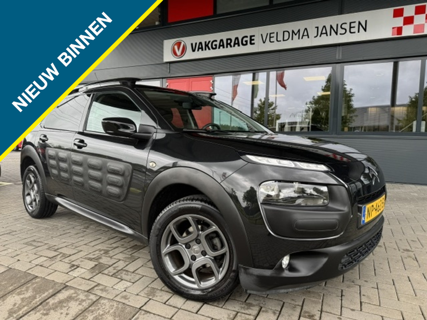 Citroen C4 Cactus 1.2 PT BUSINESS EDITION 2017 - voorkant