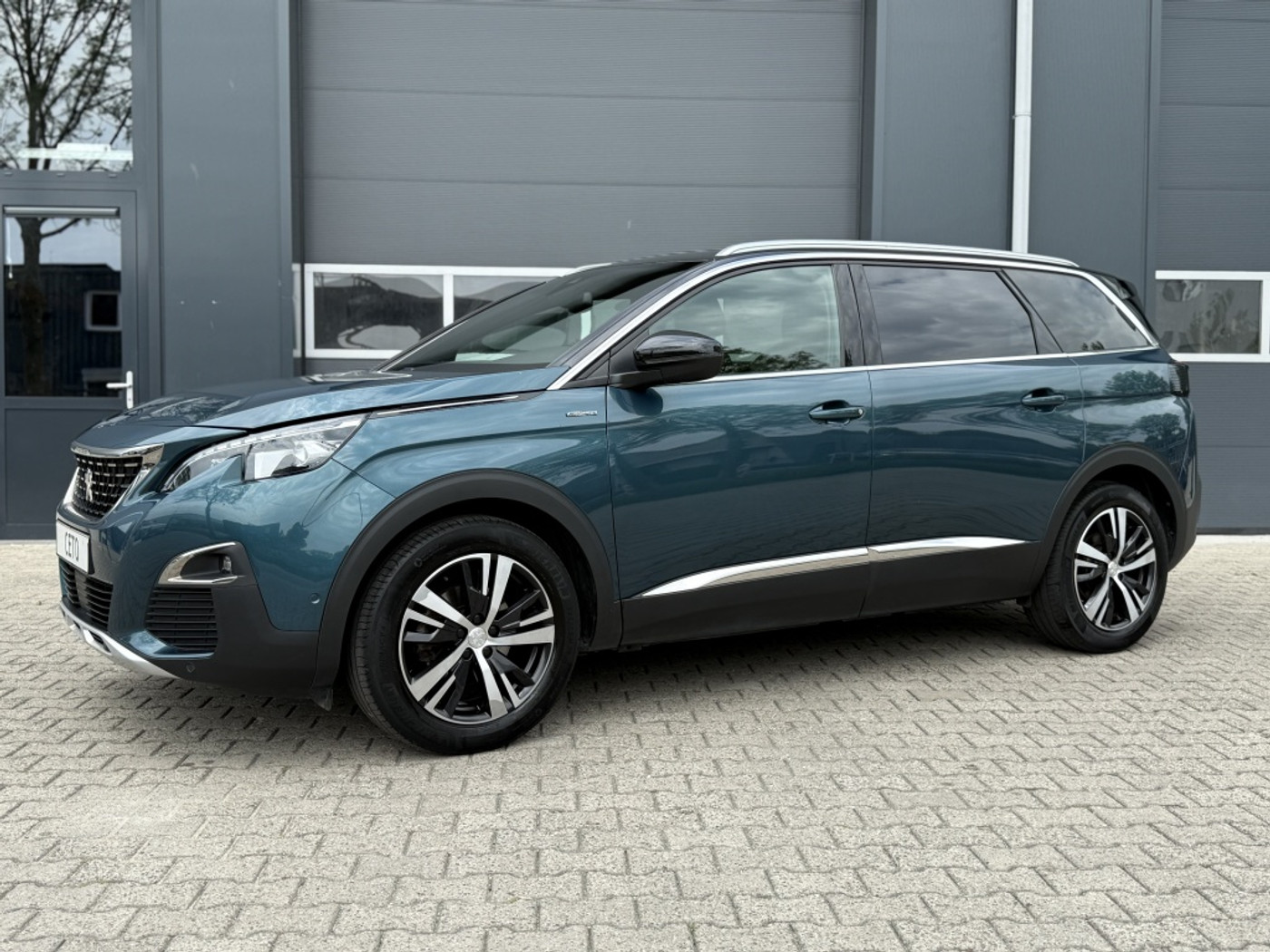 Peugeot 5008 1.2 PureTech GT-Line 2020 - voorkant