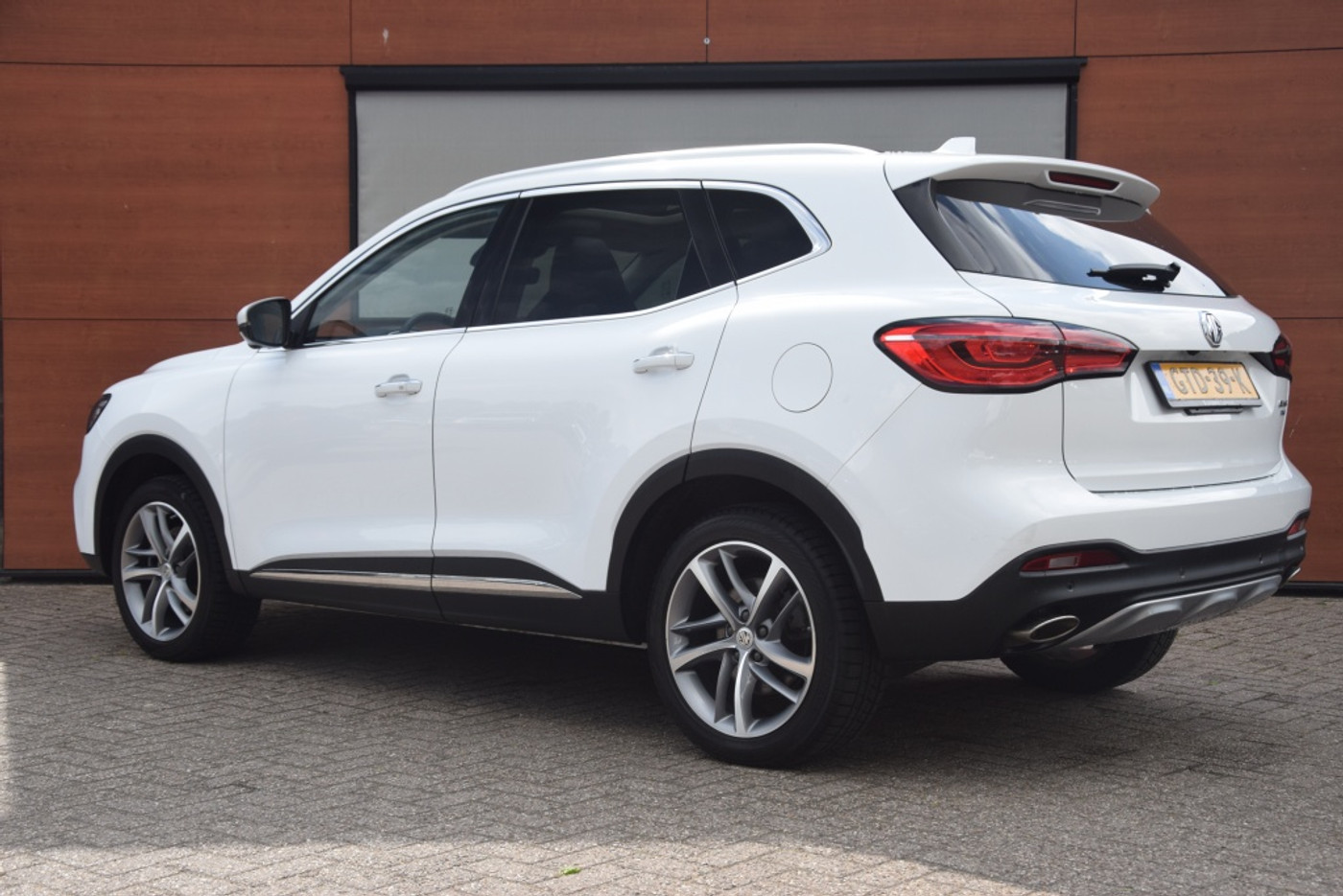 Foto van MG MG Rx6 Plug-in Hybrid