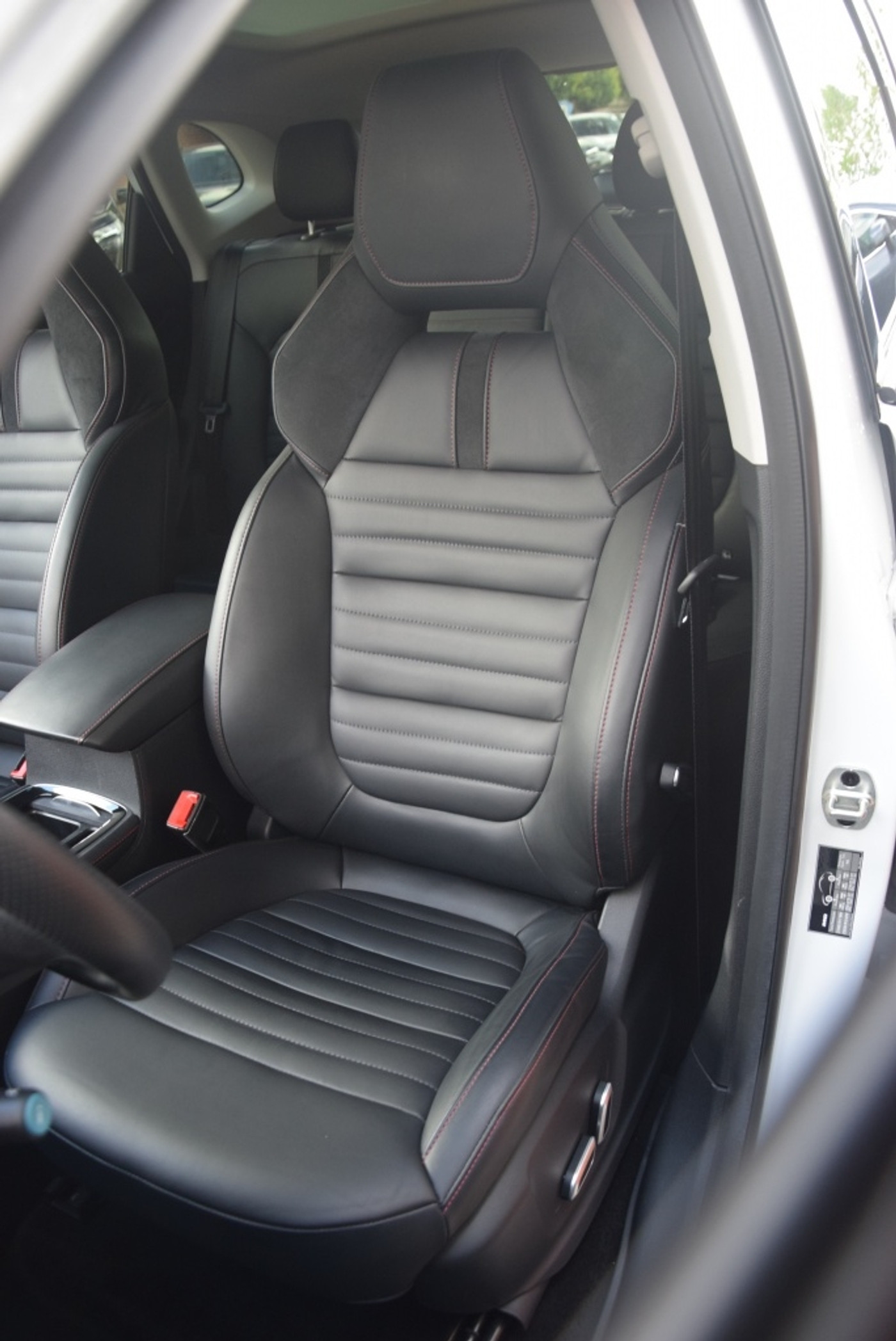 Foto van MG MG Rx6 Plug-in Hybrid