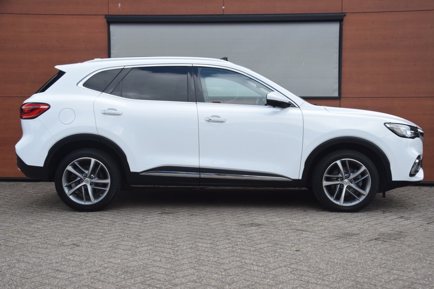 Foto van MG MG Rx6 Plug-in Hybrid