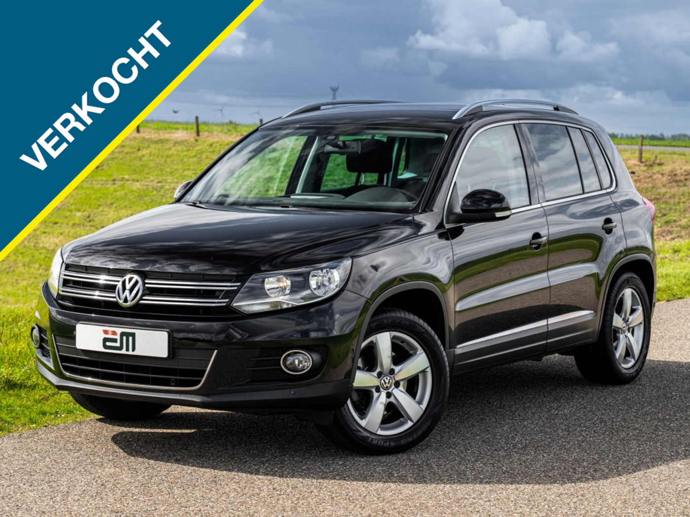 Volkswagen Tiguan 1.4 TSI Sport&Style Trekhaak Navi PDC Stoelverwarming etc. 2012 - voorkant