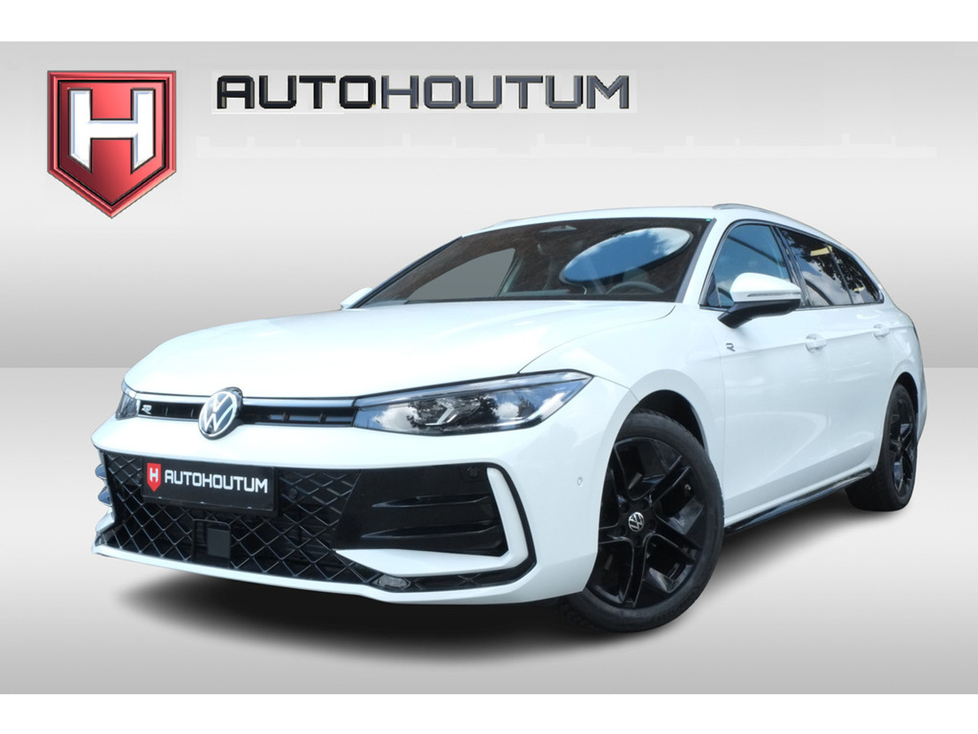 Volkswagen Passat Variant 2.0 TDI R-Line Business Panoramadak, Trekhaak, Lederen s 2024 - voorkant