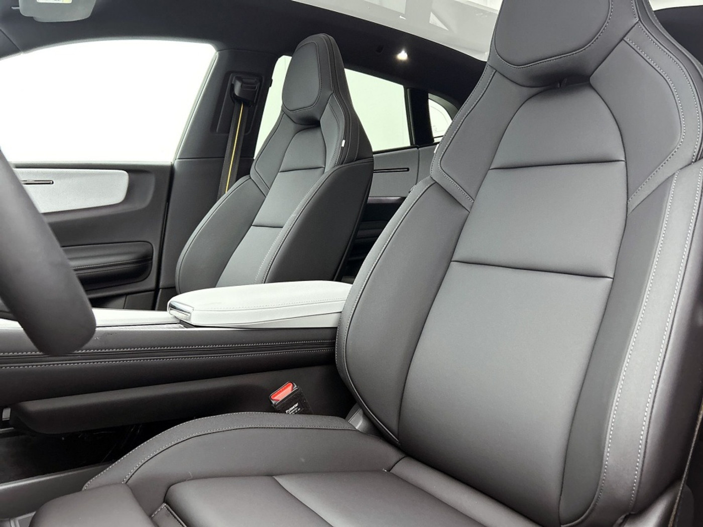 Foto van Polestar Polestar 4