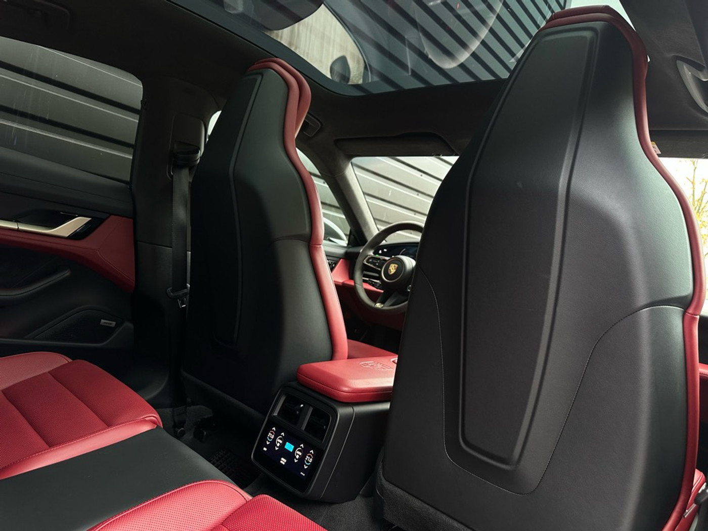 Foto van Porsche Taycan 4s