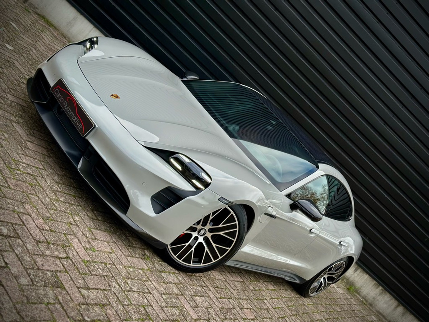 Foto van Porsche Taycan 4s