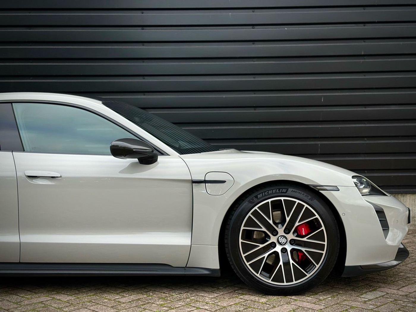Foto van Porsche Taycan 4s