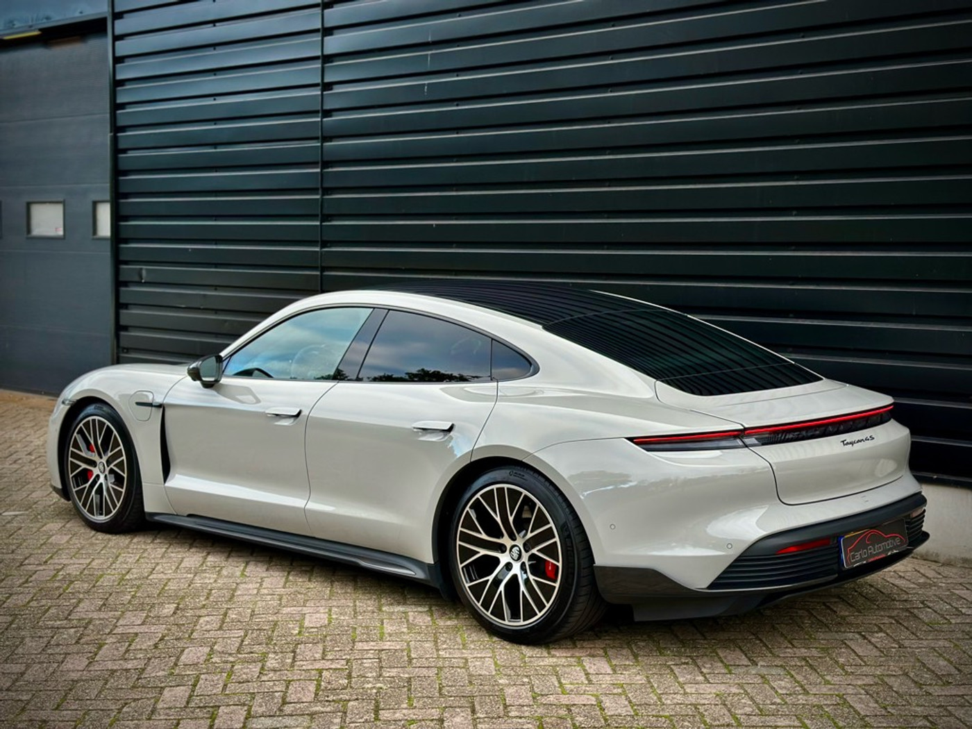 Foto van Porsche Taycan 4s