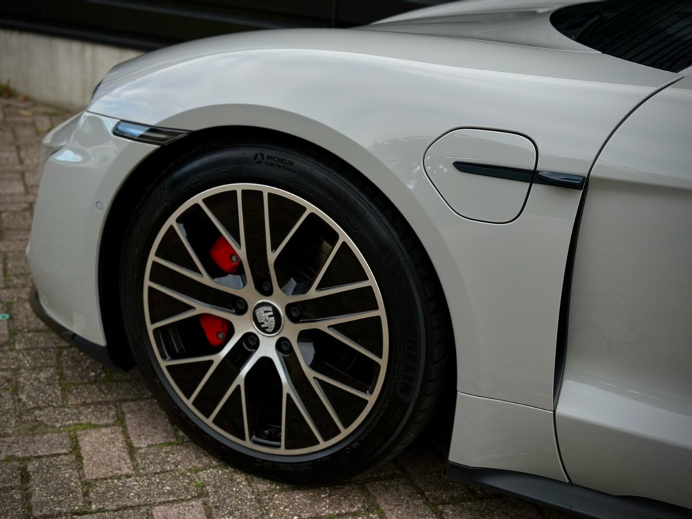 Foto van Porsche Taycan 4s