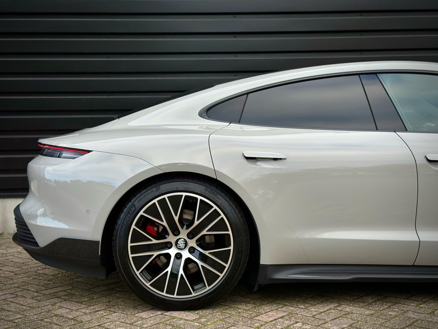 Foto van Porsche Taycan 4s