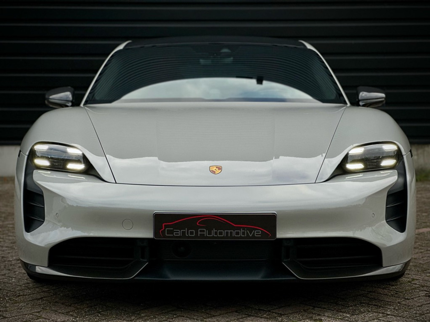 Foto van Porsche Taycan 4s