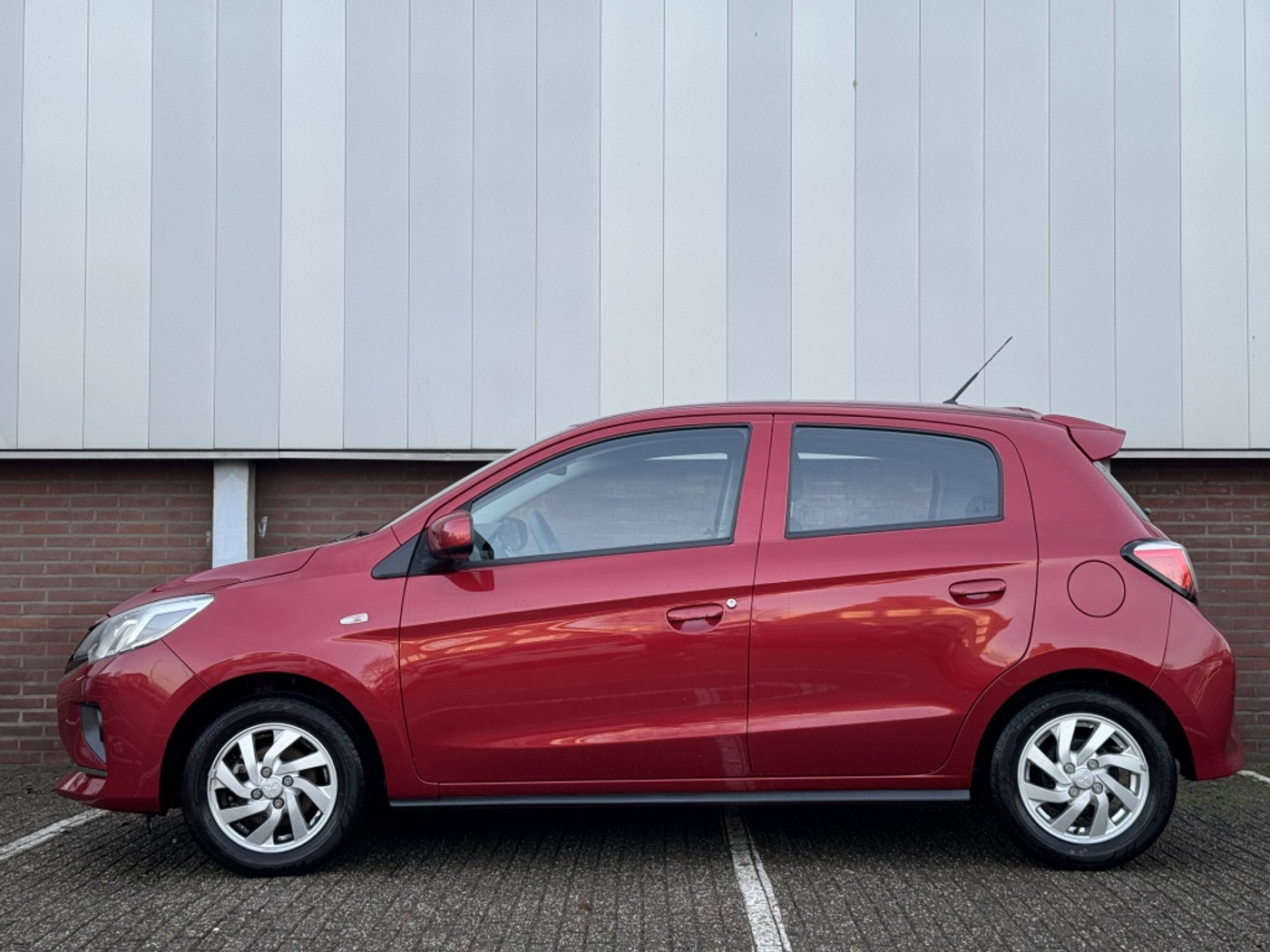 Foto van Mitsubishi Space Star