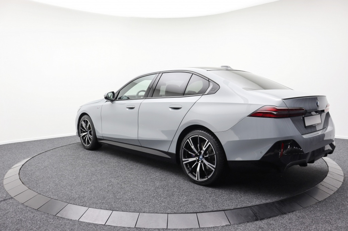 Foto van BMW I5 Edrive40