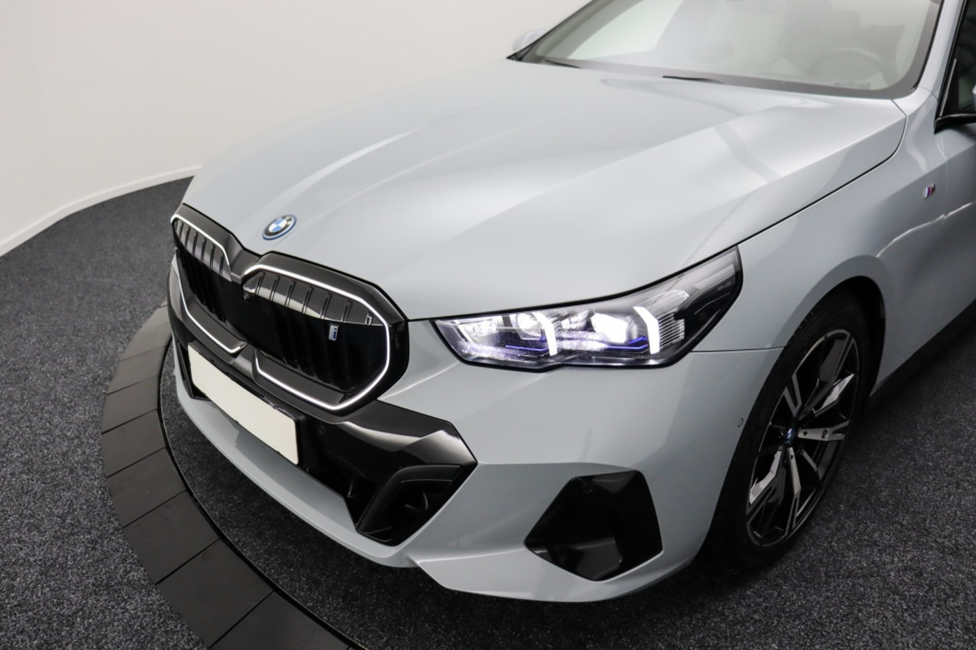 Foto van BMW I5 Edrive40