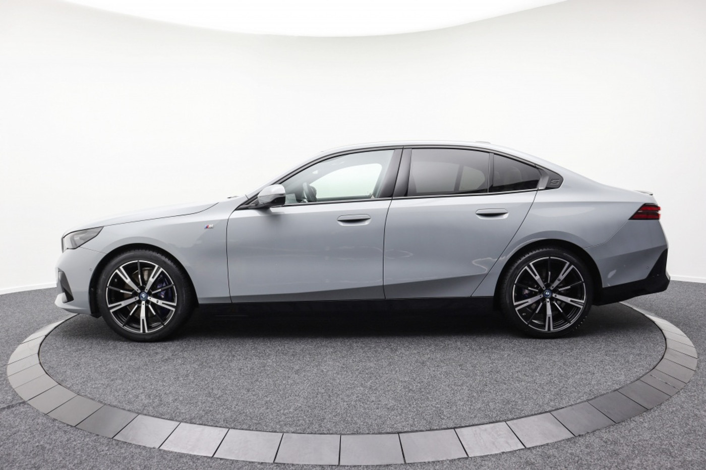 Foto van BMW I5 Edrive40