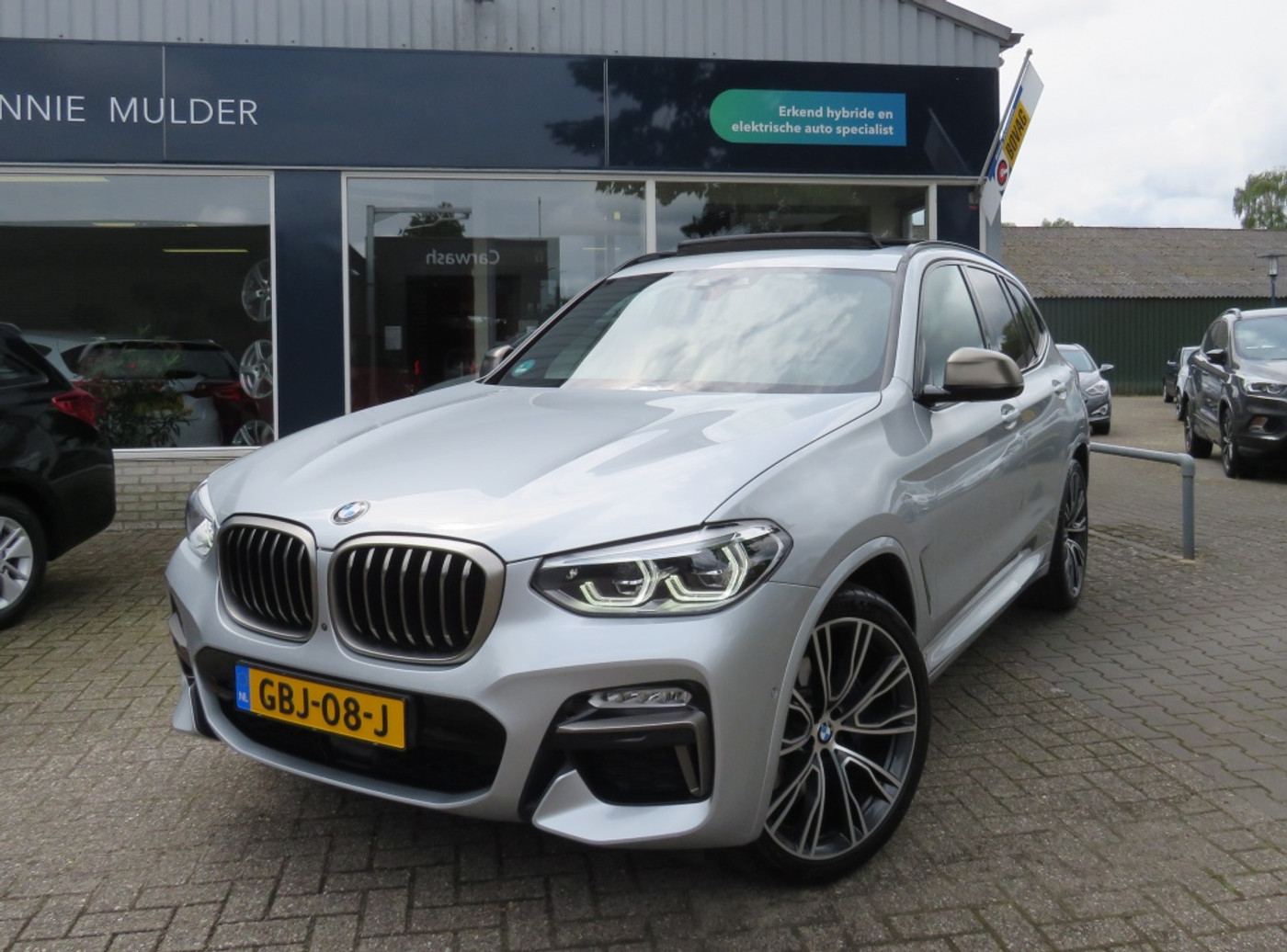BMW X3 M40i M40i X-DRIVE / SCHUIFDAK / HEAD-UP / LEDER 2019 - voorkant