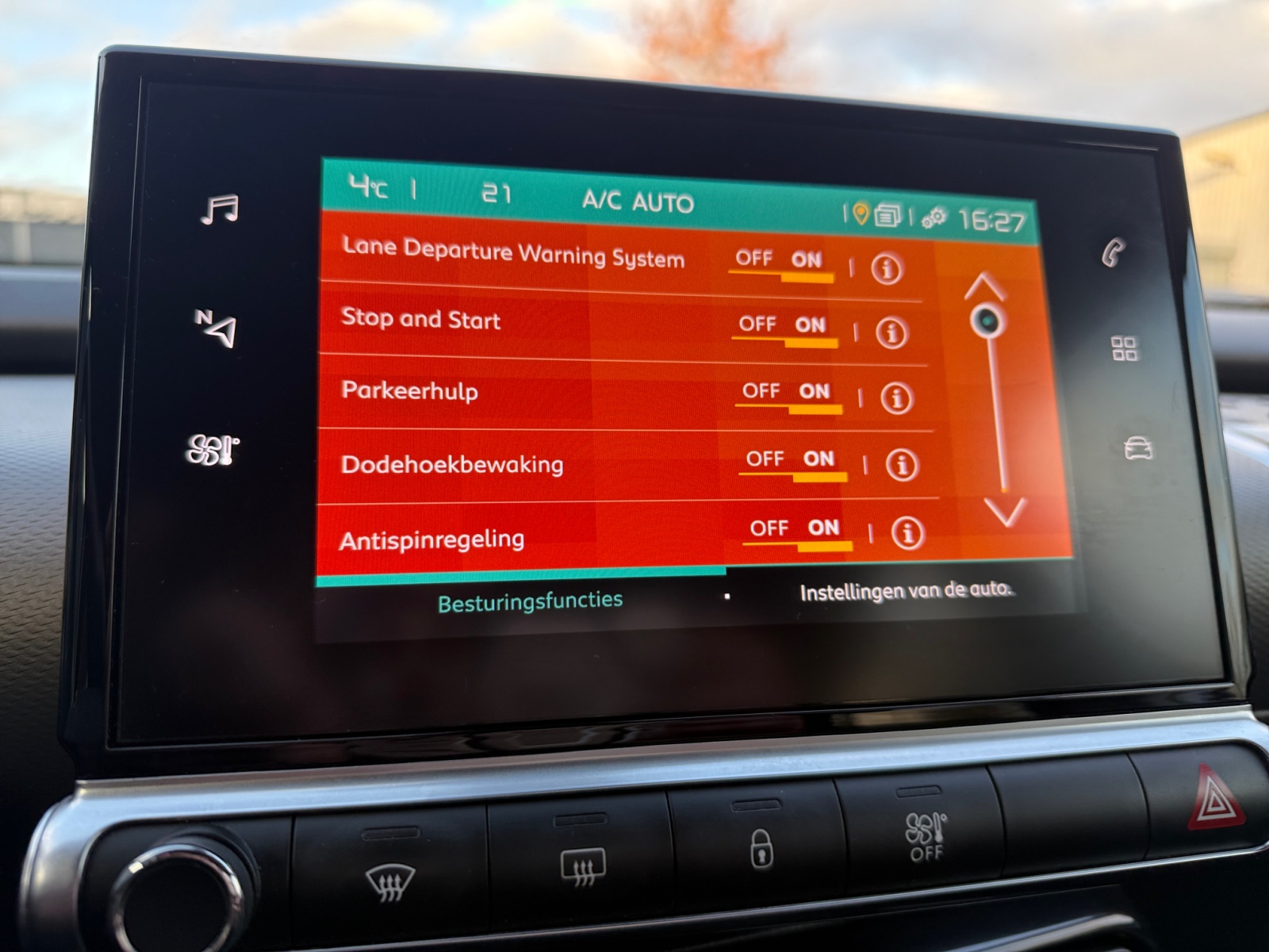Foto van Citroen C4 Cactus