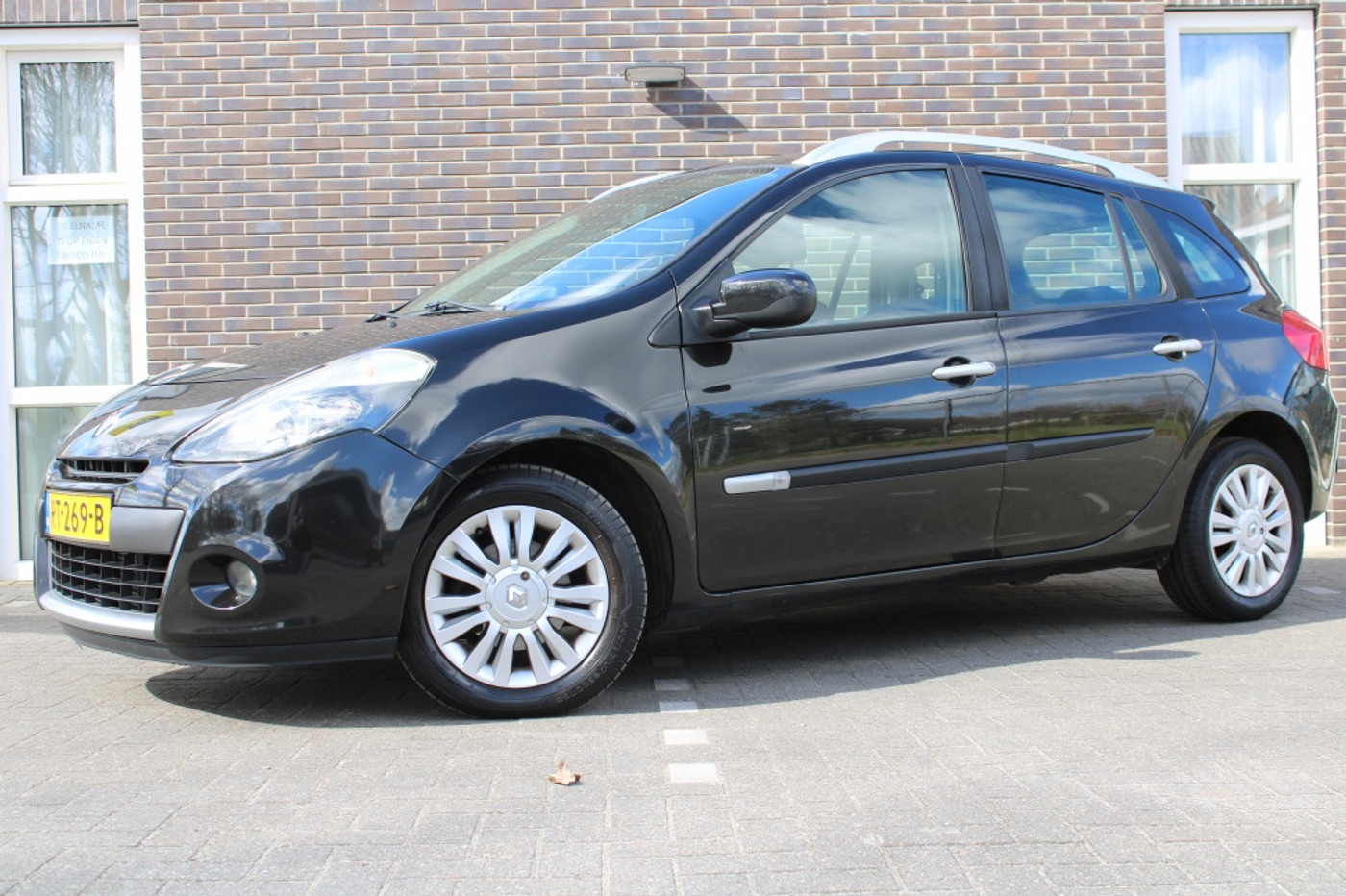 Renault Clio 1.2 TCE Business Sp-airco-navi-trekh 2010 - voorkant