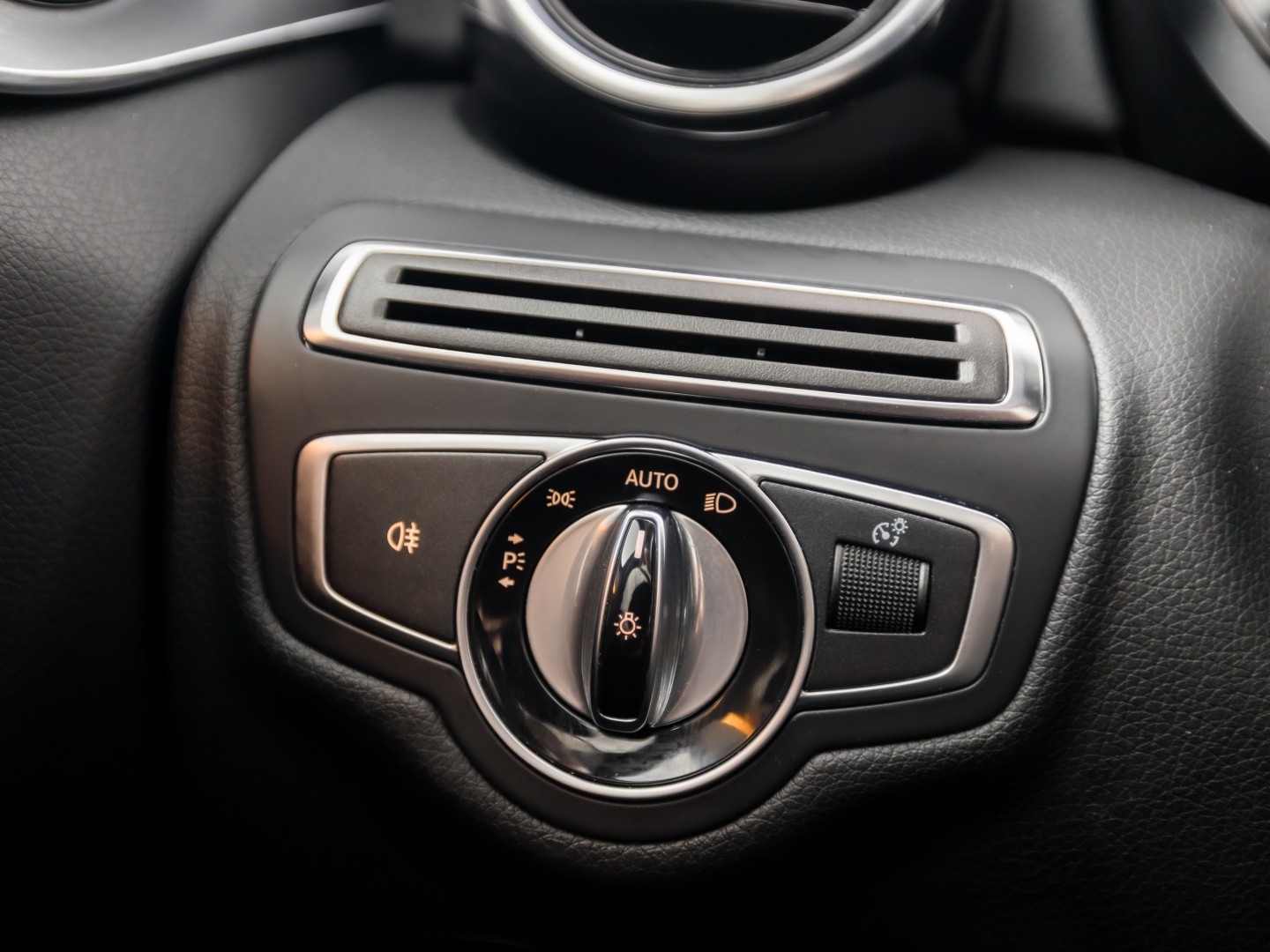 Foto van Mercedes-Benz C 200