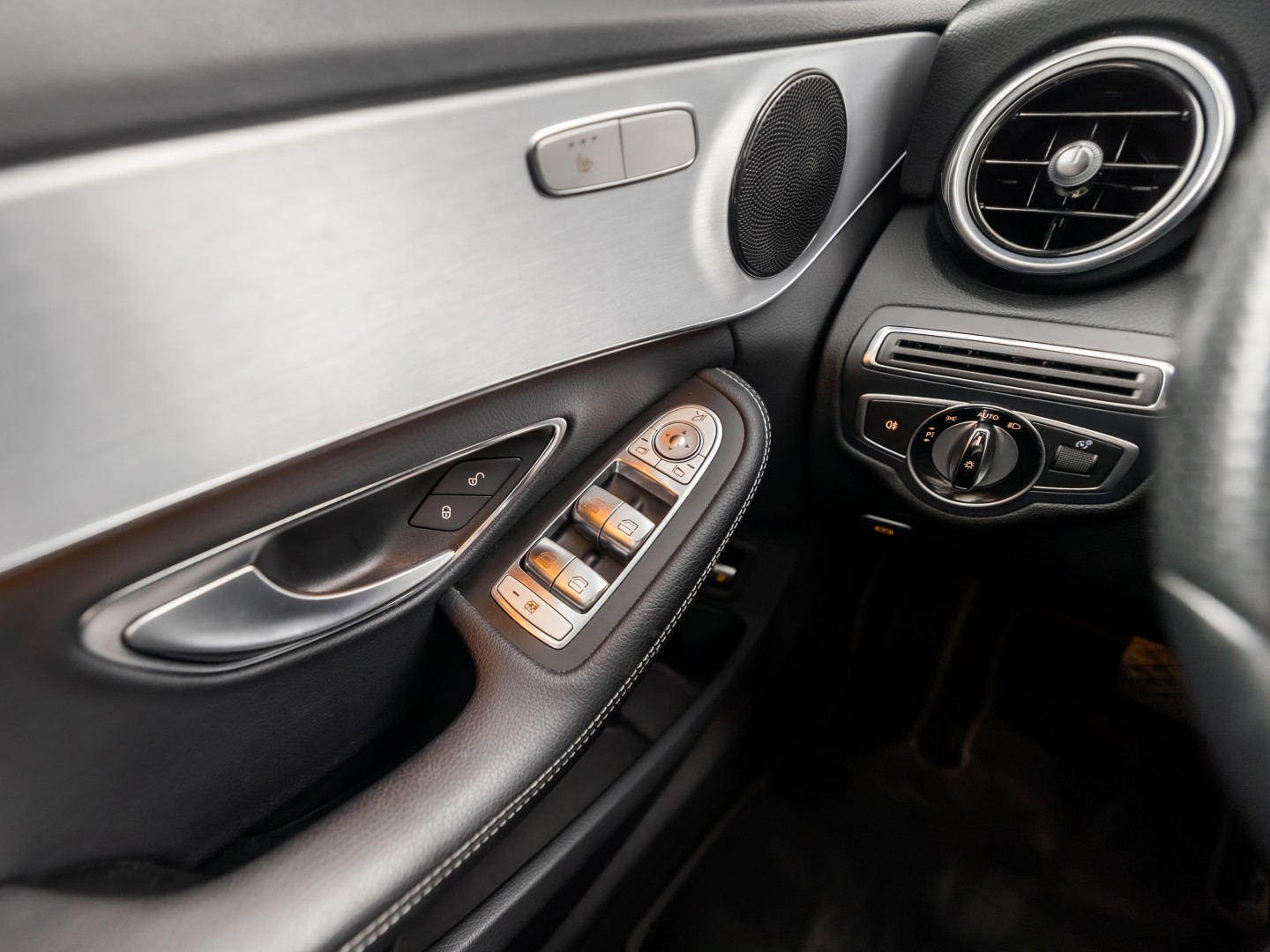 Foto van Mercedes-Benz C 200