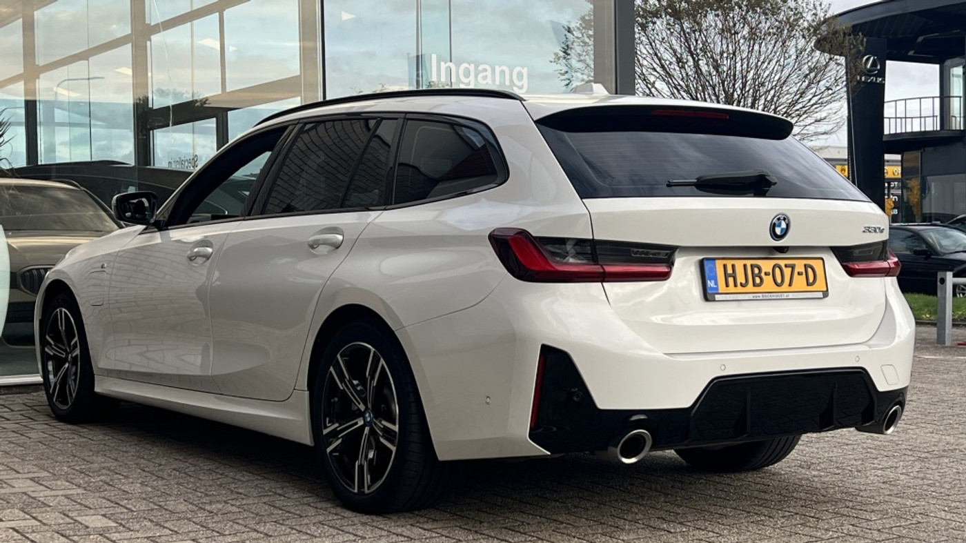 Foto van BMW 330e