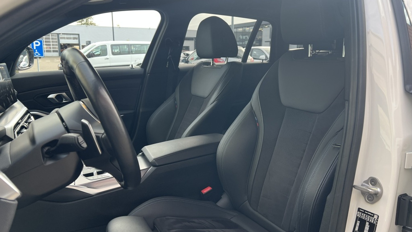 Foto van BMW 330e