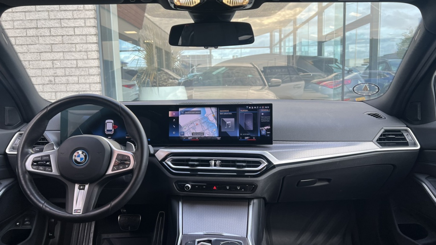 Foto van BMW 330e