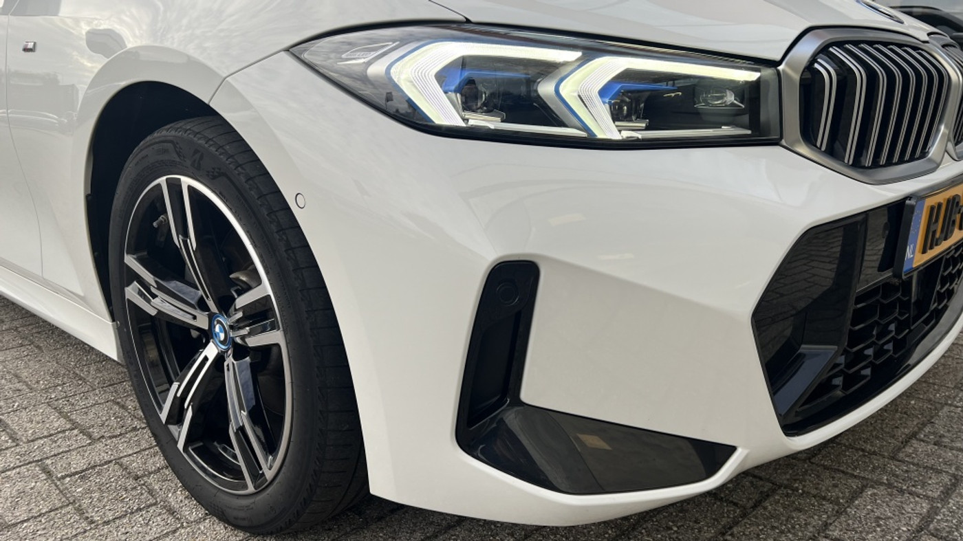 Foto van BMW 330e