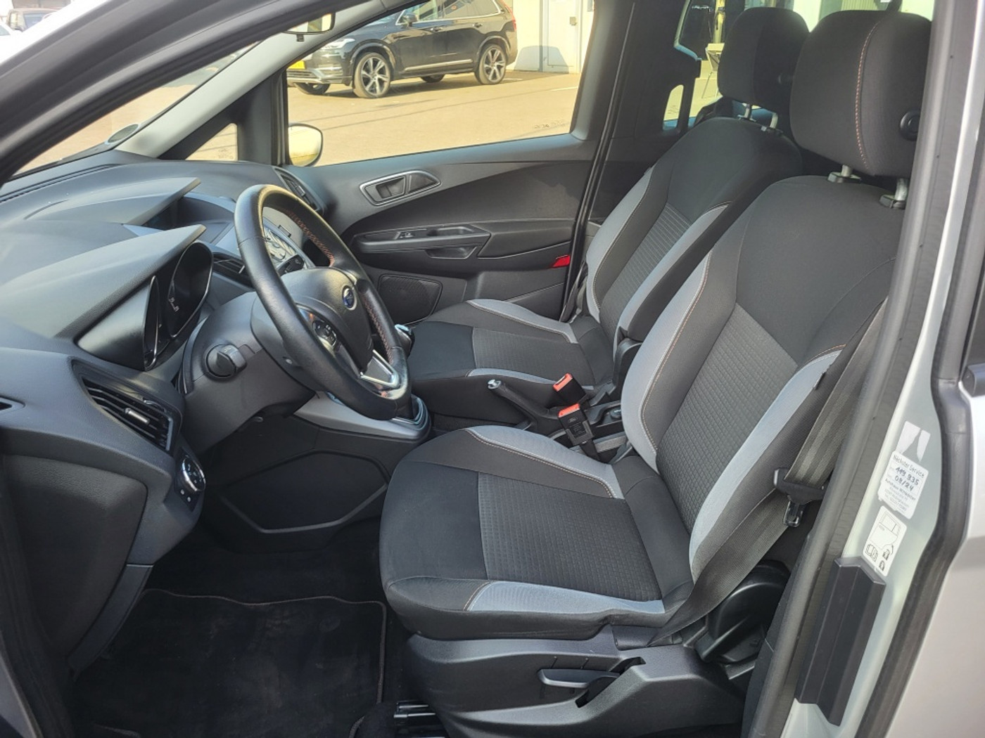 Foto van Ford B-max