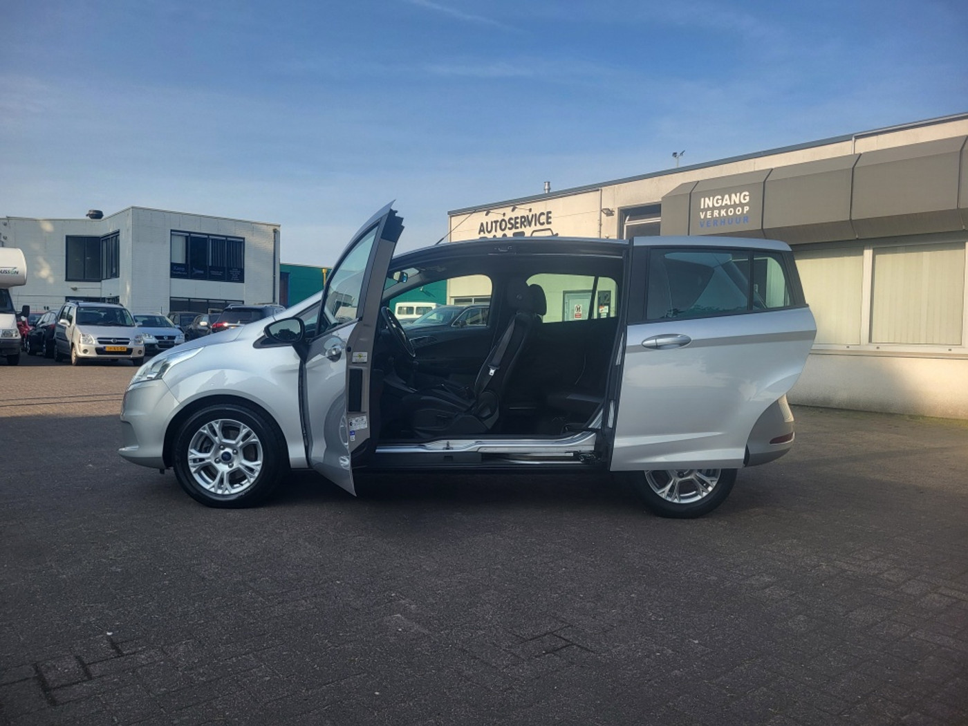 Foto van Ford B-max