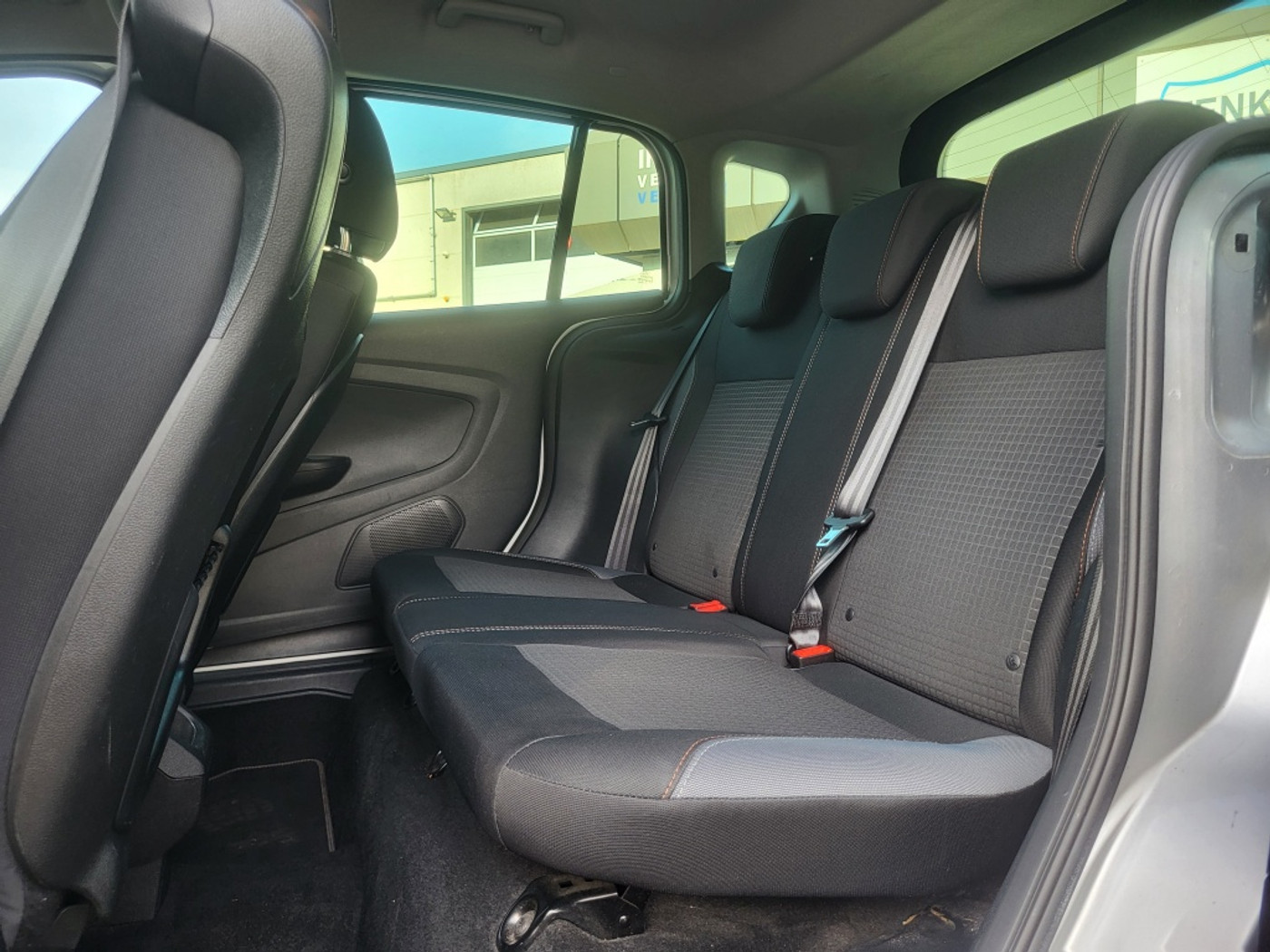 Foto van Ford B-max