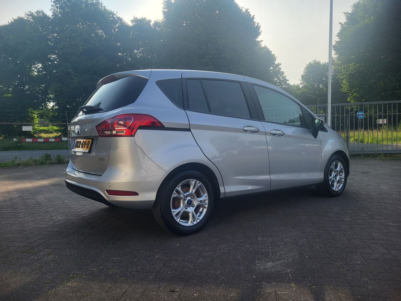 Foto van Ford B-max