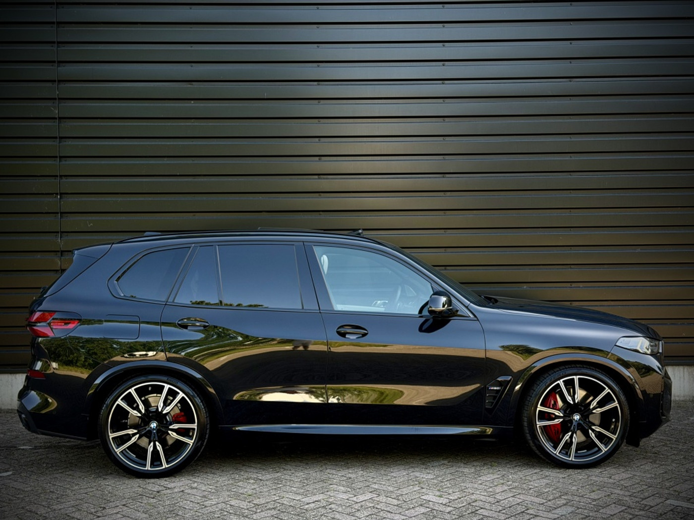 Foto van BMW X5 M60i xDrive
