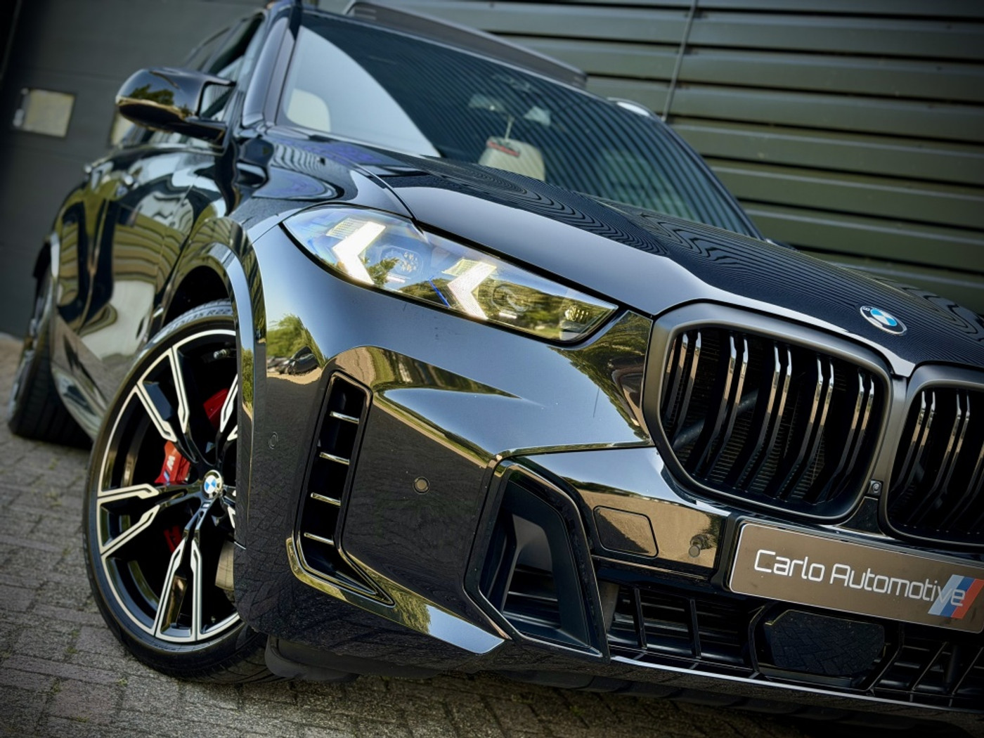 Foto van BMW X5 M60i xDrive