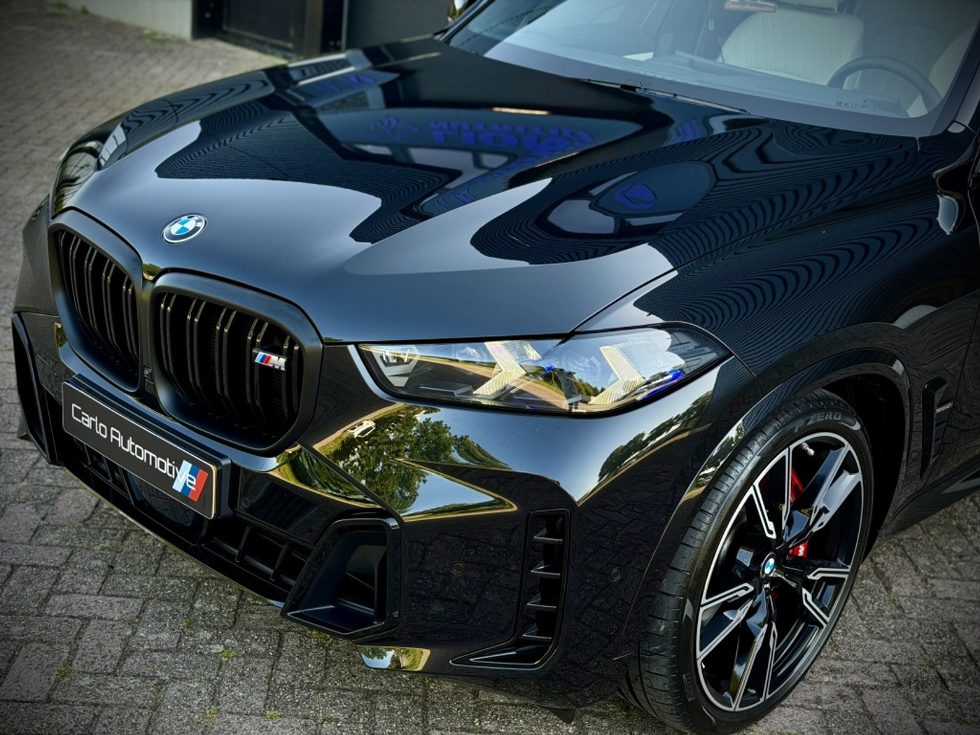 Foto van BMW X5 M60i xDrive